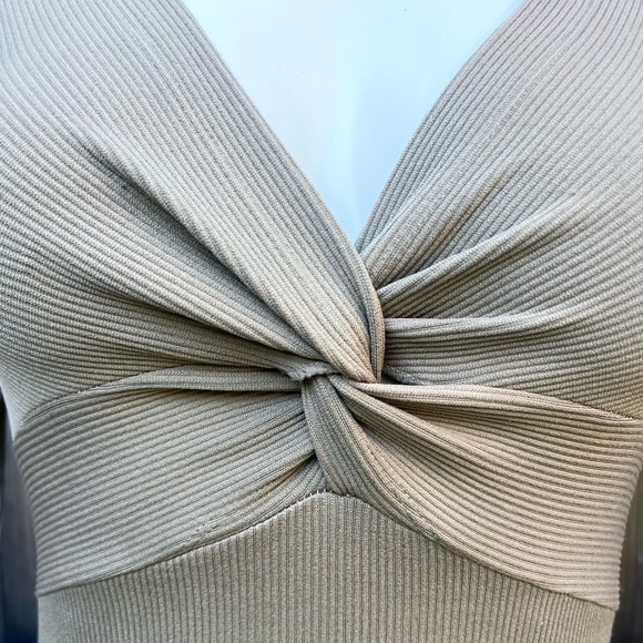 FINAL PRICE: Aura Tan Long-Sleeve Ribbed Fabric Bodysuit - Picture 4 of 7